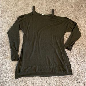 Cold shoulder tunic